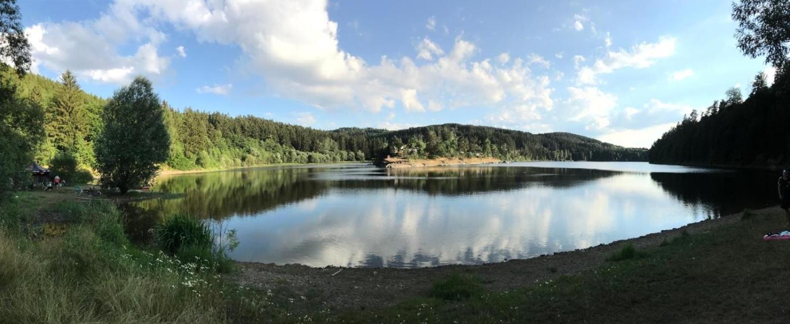 Pension Und Ferienwohnung Am Teich Шлайц Екстериор снимка