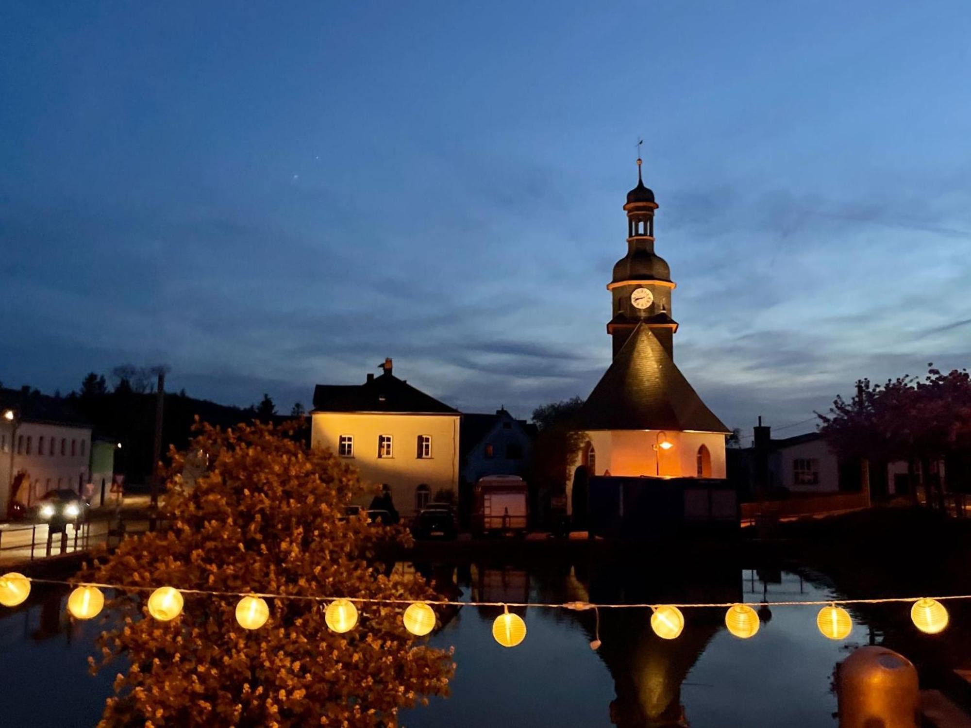 Pension Und Ferienwohnung Am Teich Шлайц Екстериор снимка